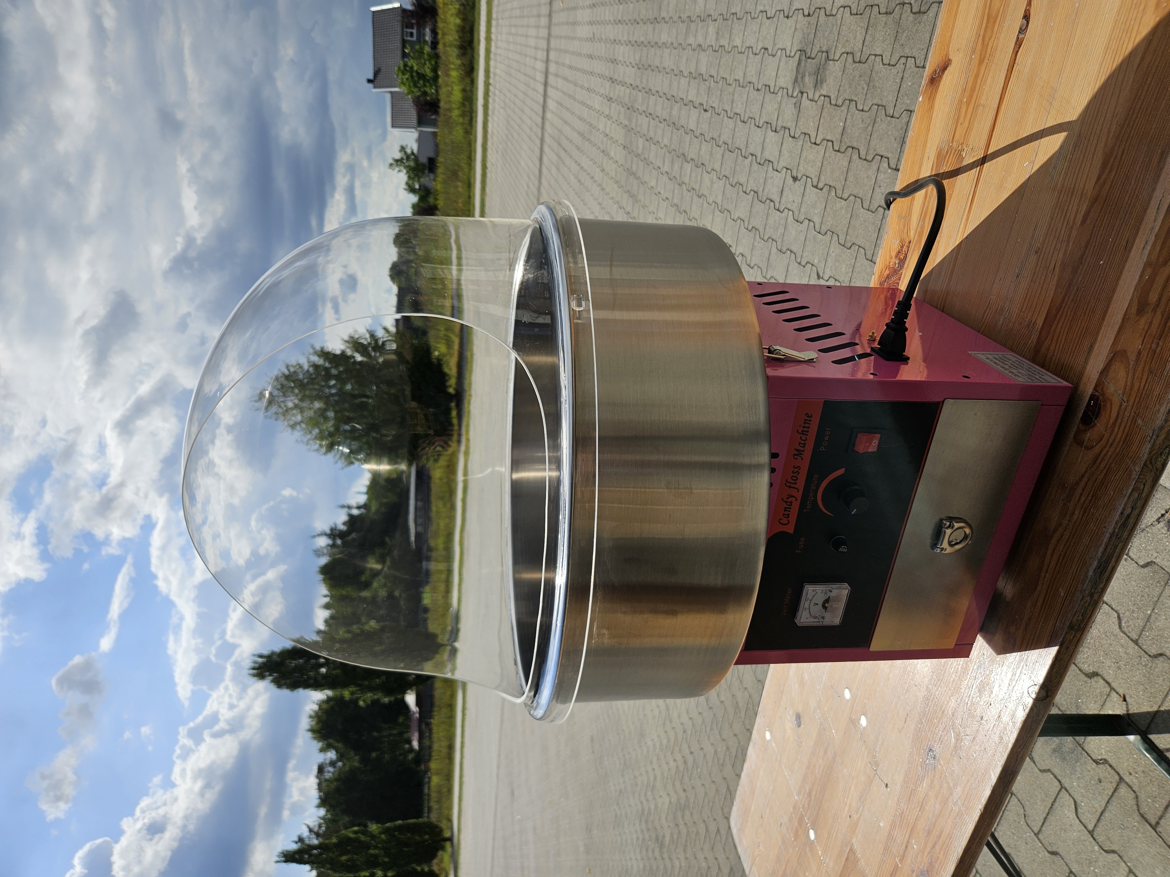 Zuckerwattemaschine mit Topf und Spuckschutz