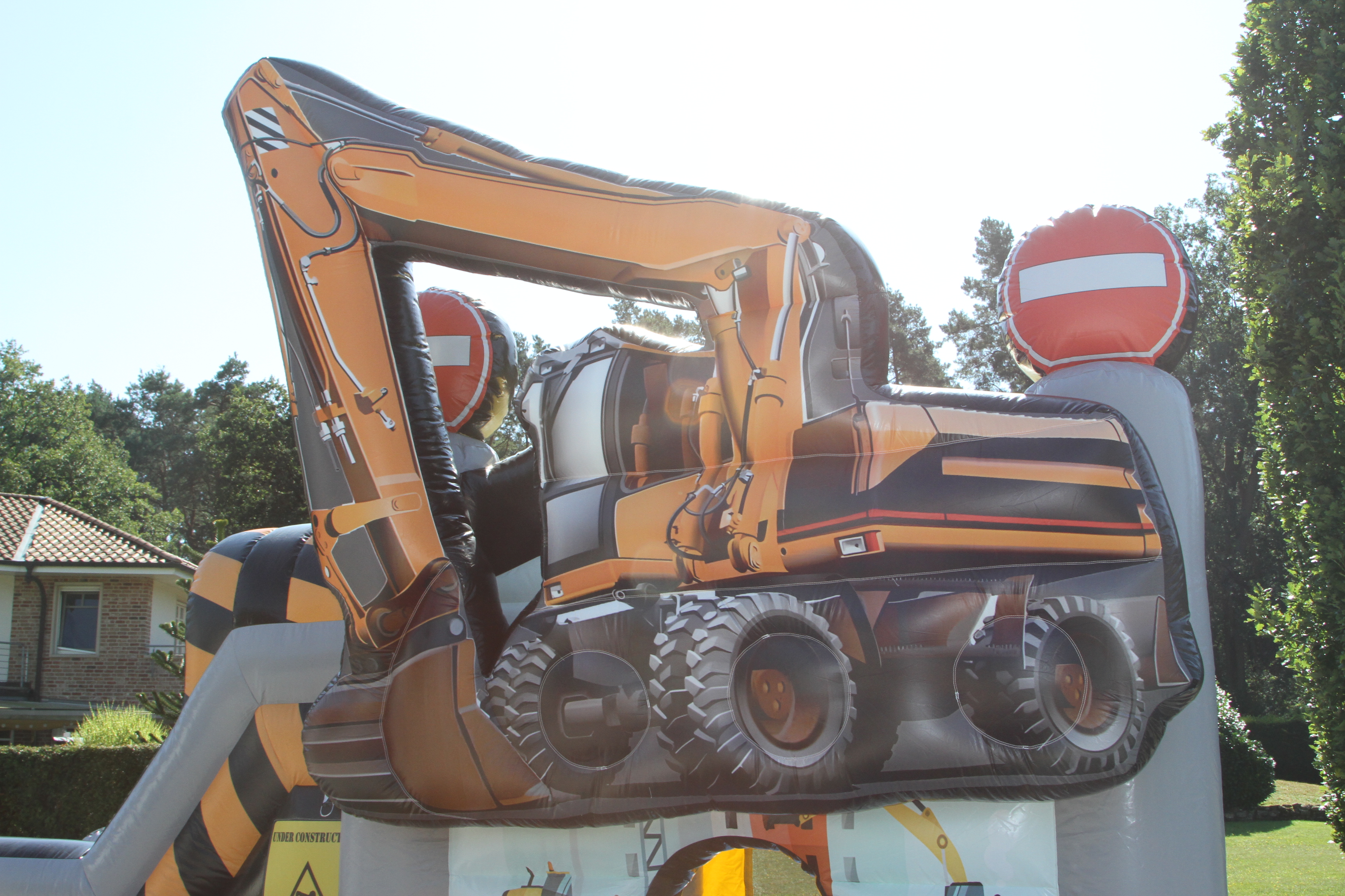Hüpfburg 6,5x4 m - Bagger mit Rutsche