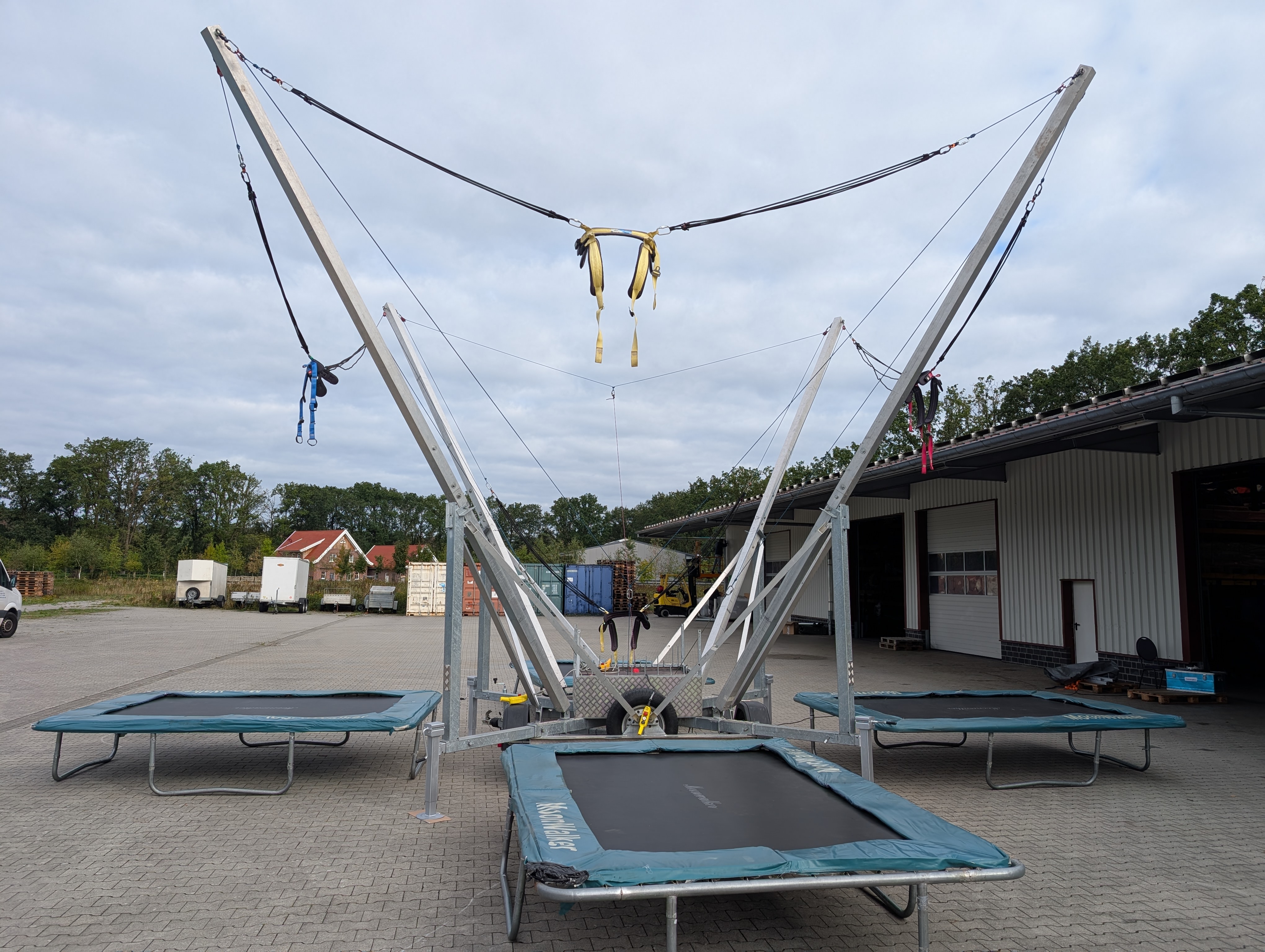 4er Bungee-Trampolin - Höhe 5,7 m - gebraucht