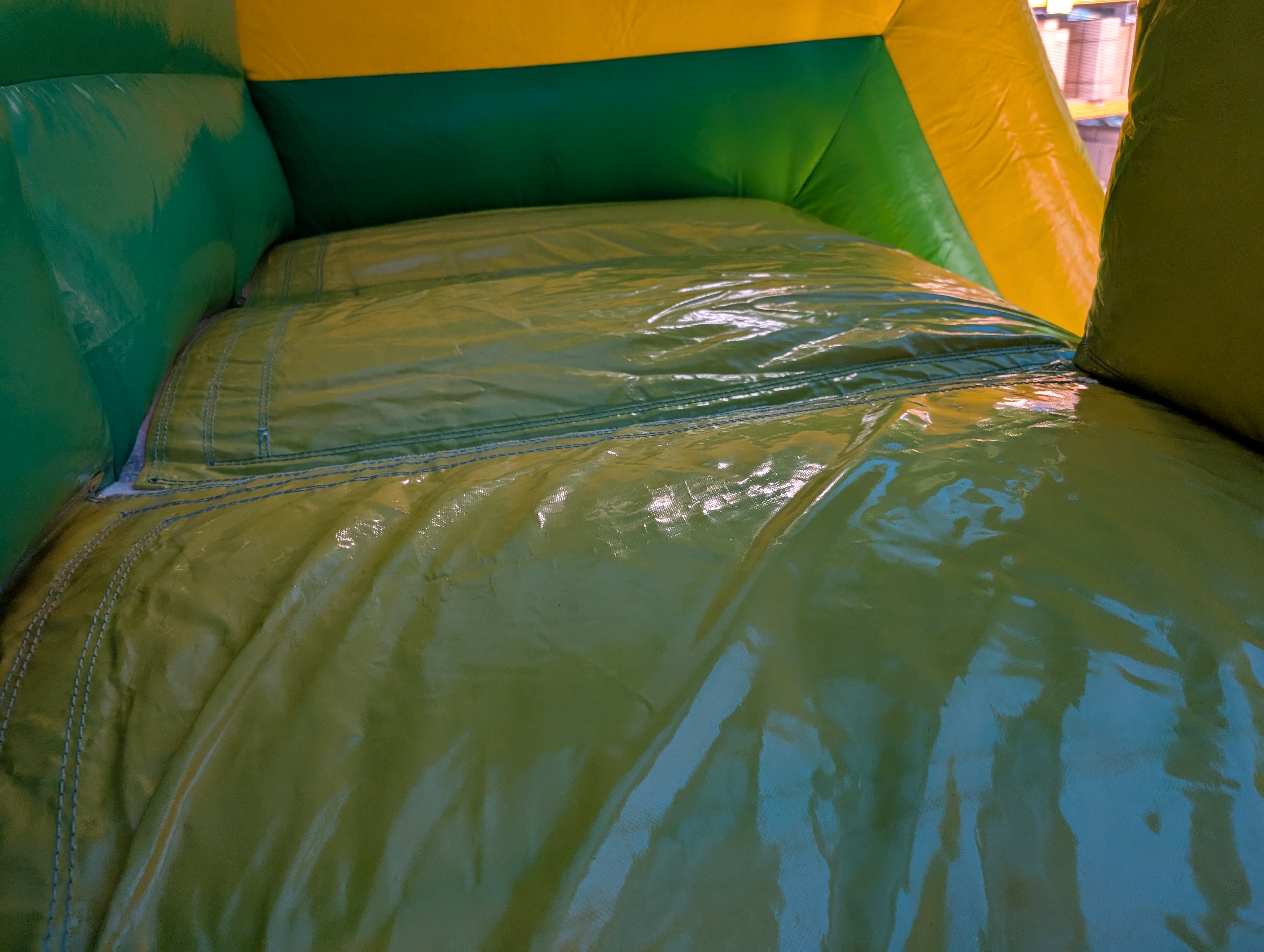Multiplay-Hüpfburg 5x4 m - mit Rutsche - gebraucht