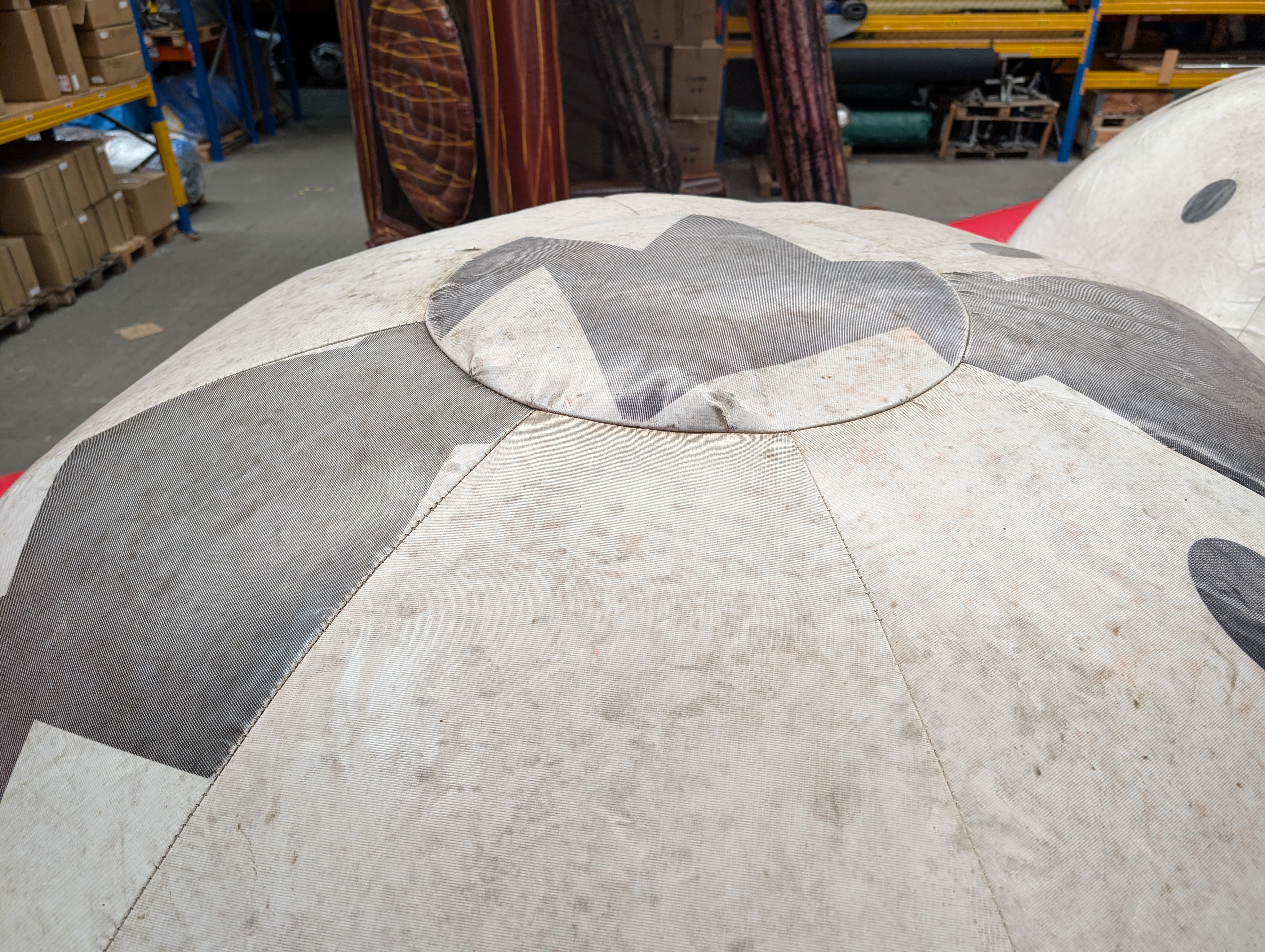 Bouncing balls - 17x7 m - gebraucht
